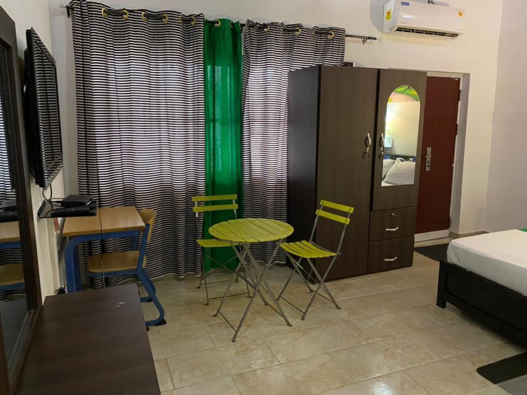 Hgl Guest House East Legon Kültér fotó