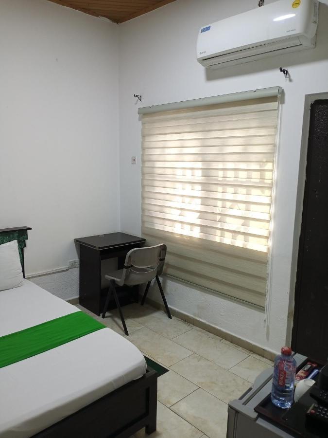 Hgl Guest House East Legon Kültér fotó
