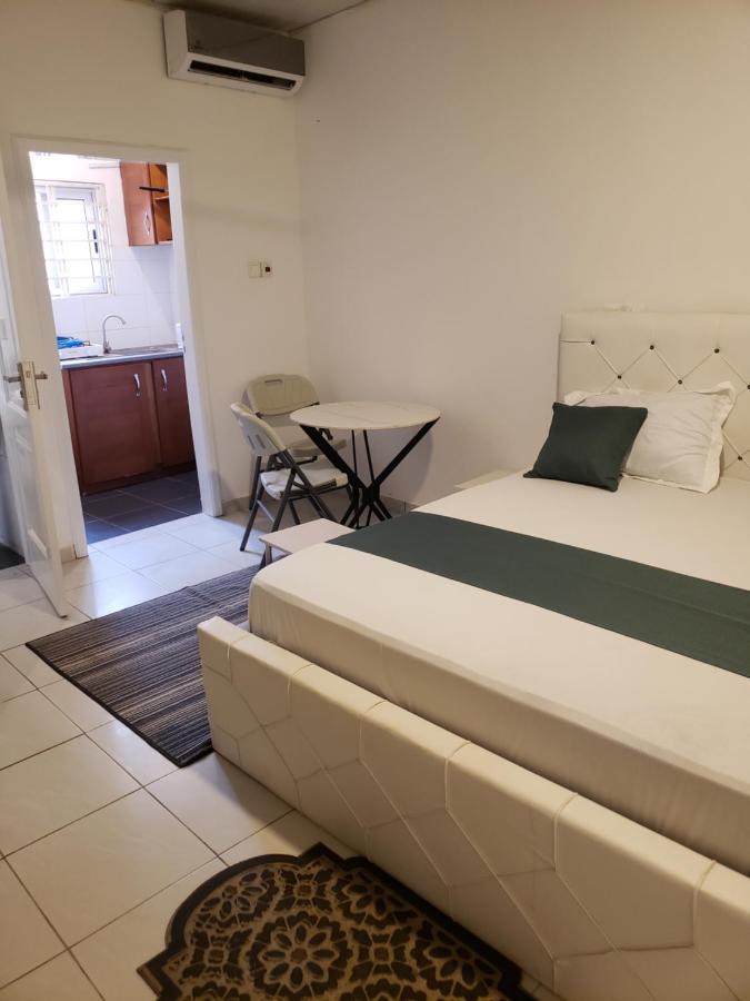 Hgl Guest House East Legon Kültér fotó